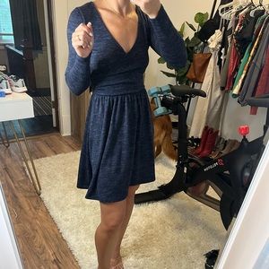Francescas long sleeve navy blue mini dress